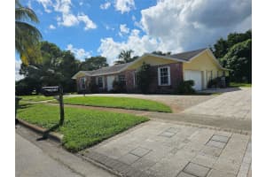 375 SW 66th Ave, Margate, FL 33068 - MLS#F10533728