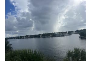 19667 Turnberry Way 4J, Miami, FL 33180 - MLS#F10533778