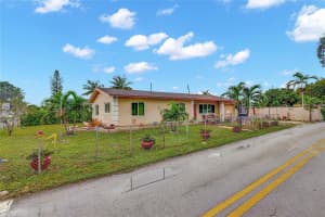 2458 Plunkett St, Hollywood, FL 33020 Sold 01/08/26