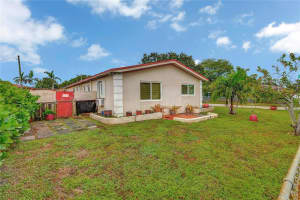 2458 Plunkett St, Hollywood, FL 33020 - MLS#F10533784