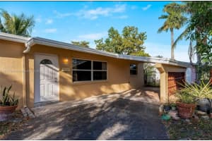 MLS# F10533794, Sunrise, Florida 33313