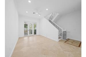 504 SE 7th St 202, Fort Lauderdale, FL 33301 - MLS#F10533797