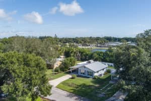 306 30th Ave, Vero Beach, FL 32968 - MLS#F10533828