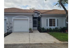 4740 SW 12th Pl, Deerfield Beach, FL 33442 - MLS#F10533841