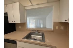 18101 NW 68th Ave c104, Hialeah, FL 33015 - MLS#F10533862