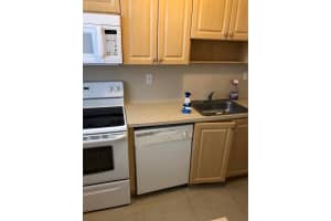 110 SE 2nd St 105, Hallandale Beach, FL 33009 - MLS#F10533870