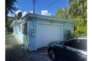 812 S Federal Hwy, Lake Worth Beach, FL 33460 - MLS#F10533886