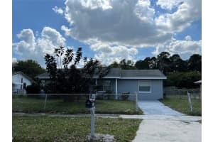 308 Essex Dr, Fort Pierce, FL 34946 - MLS#F10533967