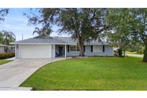 2526 SW Hinchman St, Port Saint Lucie, FL 34984 - MLS#F10533994