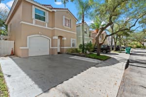 4035 Tree Tops Rd, Cooper City