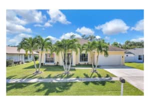 123 Bilbao St, Royal Palm Beach, FL 33411 - MLS#F10534015