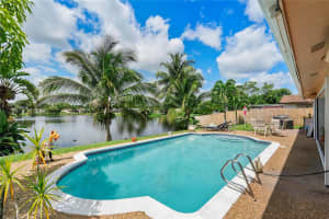 7940 NW 8th St, Margate, FL 33063 - MLS#F10534031