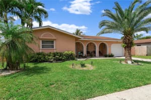 7940 NW 8th St, Margate, FL 33063 - MLS#F10534031