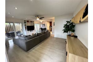 615 SW 16th Ct 2N, Fort Lauderdale, FL 33315 - MLS#F10534078