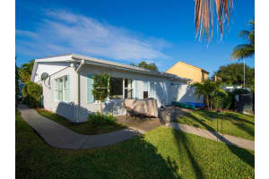 1914 Robalo Dr, Vero Beach, FL 32960 - MLS#F10534081