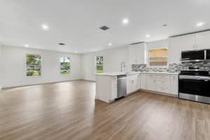 4679 Dolphin Dr, Lake Worth, FL 33463 - MLS#F10534099