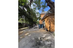 1091 NW 78th Ter, Plantation, FL 33322 - MLS#F10534105