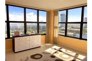 2500 Parkview Drive, Hallandale Beach, FL 33009 - MLS#F10534110