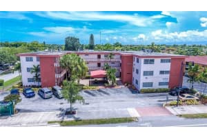 4800 Hollywood Blvd 1D, Hollywood, FL 33021 - MLS#F10534157