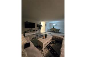 2109 NE 68th St 207, Fort Lauderdale, FL 33308 - MLS#F10534183