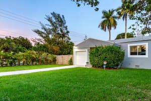 1613 N 16th Ct, Hollywood, FL 33020 - MLS#F10534268
