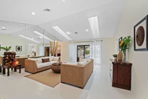 2000 Oakmont Ter, Coral Springs, FL 33071 Sold 12/03/25