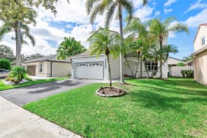 604 Stanton Dr, Weston, FL 33326 - MLS#F10534291