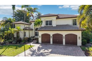 10372 N Lake Vista Cir, Davie, FL 33328 - MLS#F10534294