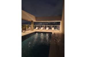 N34 Moscu D1403 Other, FL Quito - MLS#F10534309