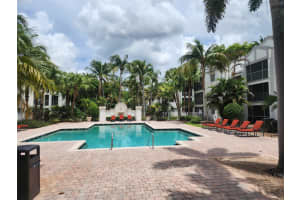 5686 NW Rock Island Rd 102, Tamarac, FL 33319 - MLS#F10534317