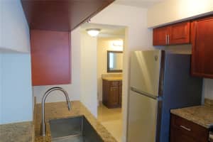 5686 NW Rock Island Rd 102, Tamarac, FL 33319 - MLS#F10534317