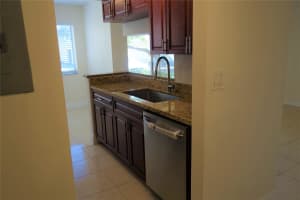 5686 NW Rock Island Rd 102, Tamarac, FL 33319 - MLS#F10534317