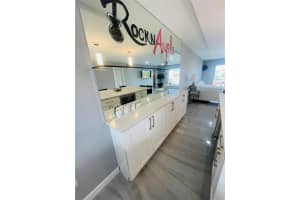 777 Jeffery St 302, Boca Raton, FL 33487 - MLS#F10534342