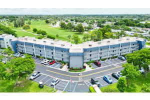 7787 Golf Circle Dr 105, Margate