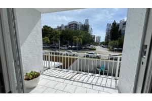 916 NE 27th Ave, Hallandale Beach, FL 33009 - MLS#F10534363