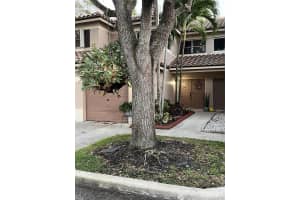 9702 23rd Court, Pembroke Pines, FL 33024 - MLS#F10534398