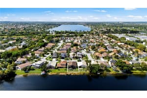 1941 182nd Terrace, Pembroke Pines, FL 33029 - MLS#F10534418