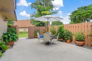 2512 Camelot Ct, Hollywood, FL 33026 - MLS#F10534497