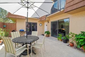 2512 Camelot Ct, Hollywood, FL 33026 - MLS#F10534497