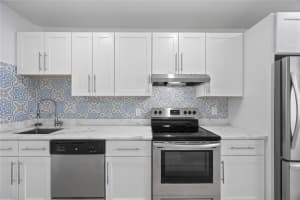 412 SE 16th St 2, Fort Lauderdale, FL 33316 - MLS#F10534502