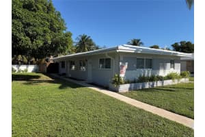 1077 NE 34th St 3, Oakland Park, FL 33334 - MLS#F10534508