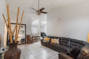 1600 SW 87th Ave, Pembroke Pines, FL 33025 - MLS#F10534513