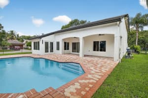 387 163rd Avenue, Pembroke Pines, FL 33027 - MLS#F10534547