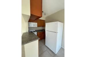 4444-4448 Bougainvilla Dr C, Lauderdale By The Sea, FL 33308 - MLS#F10534575