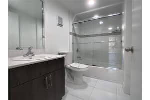 18335 NW 68 Ave 700-515, Hialeah, FL 33015 - MLS#F10534615