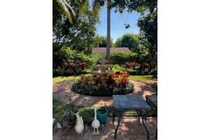 946 Alamanda Rd, West Palm Beach, FL 33405 - MLS#F10534641