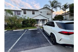 10520 NW 6th St 10520, Pembroke Pines, FL 33026 - MLS#F10534700