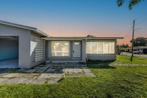 2935 Washington St, Hollywood, FL 33020 - MLS#F10534719