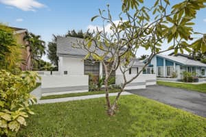 3930 SW 82nd Ter, Davie, FL 33328 - MLS#F10534769