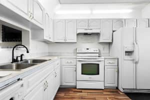 7951 Southgate Blvd 10f North Lauderdale, FL 33068 - Off Market